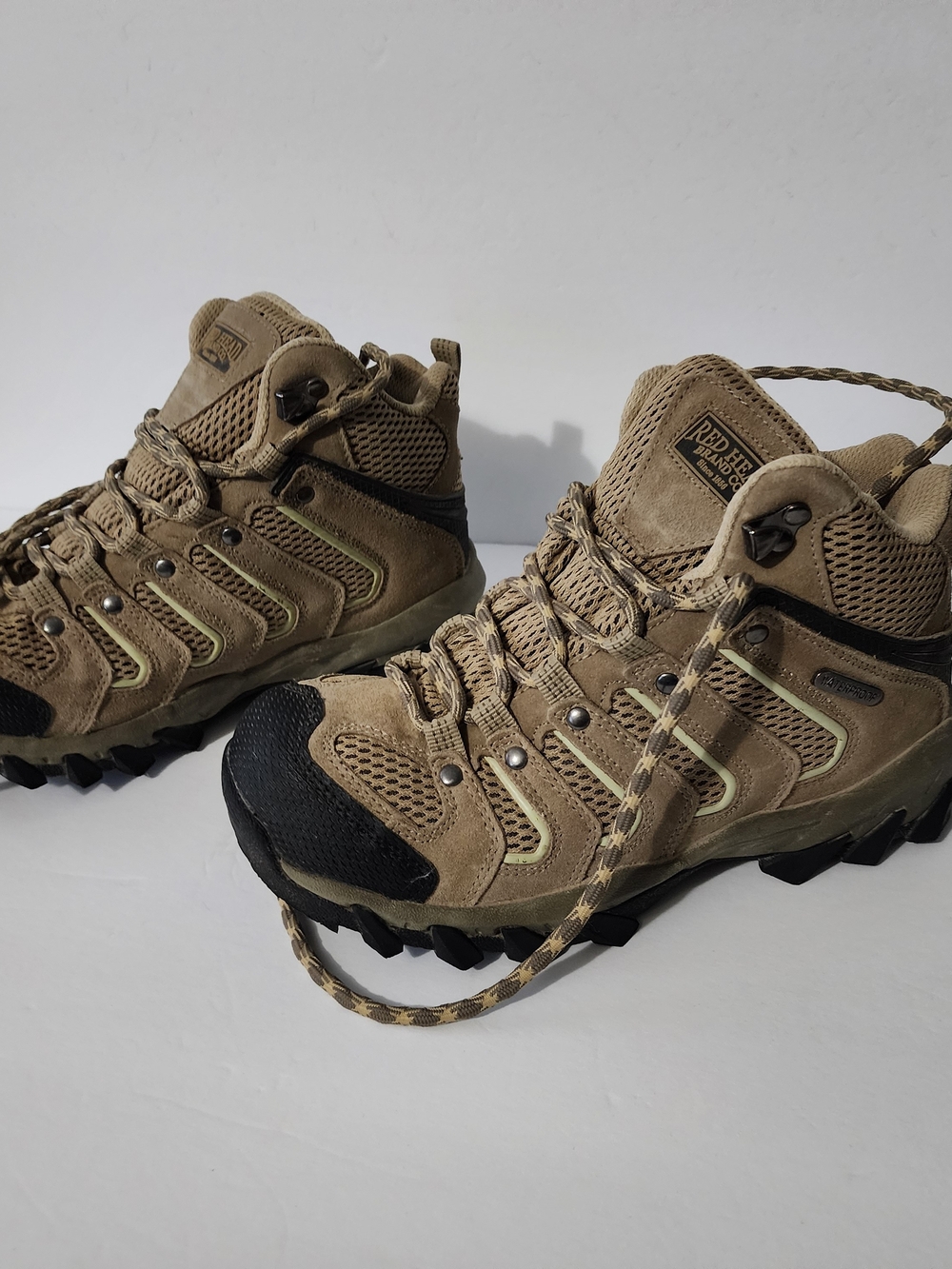 RedHead Tan and Black Hiking Boots